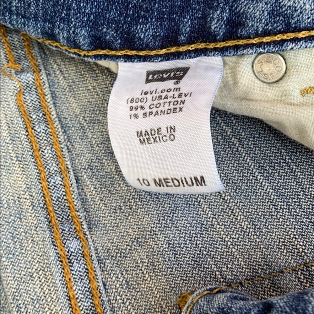 Levi’s Jeans - Picture 3 of 6
